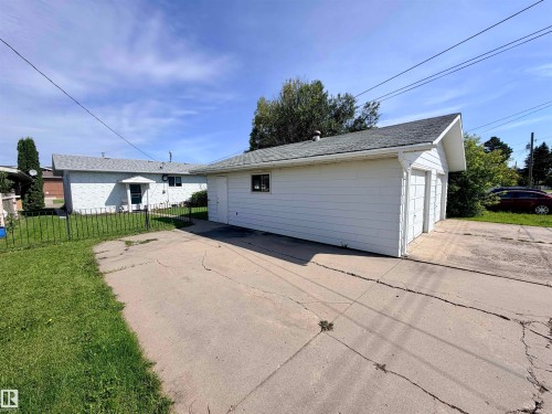 5233 49 Avenue, St. Paul Town, AB 
