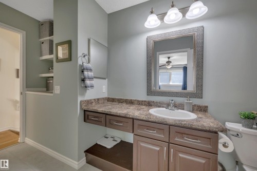5735 152A Avenue Nw, Edmonton, AB 