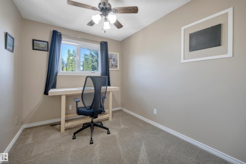 5735 152A Avenue Nw, Edmonton, AB 