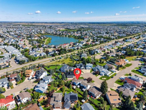5735 152A Avenue Nw, Edmonton, AB 