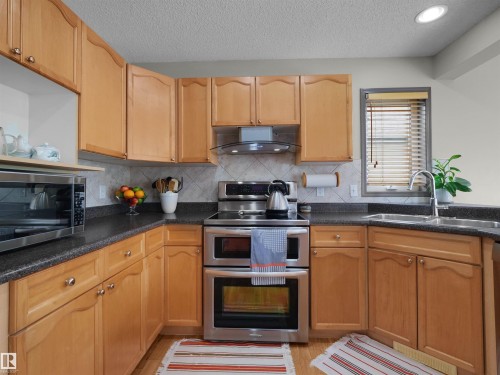 1025 Graham Court Nw, Edmonton, AB 