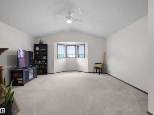 1025 Graham Court Nw, Edmonton, AB 