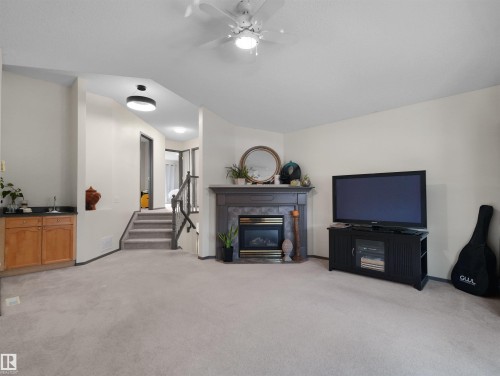 1025 Graham Court Nw, Edmonton, AB 