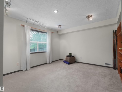 1025 Graham Court Nw, Edmonton, AB 