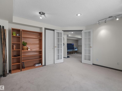 1025 Graham Court Nw, Edmonton, AB 