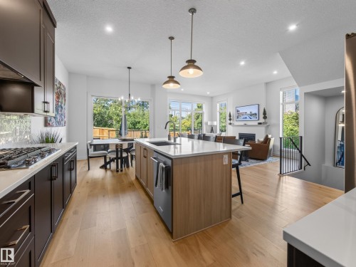 9624 99A Street Nw, Edmonton, AB 