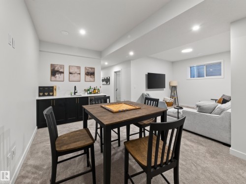 9624 99A Street Nw, Edmonton, AB 