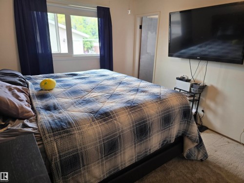 33 Athapaskan Drive, Leduc, AB 