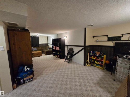 33 Athapaskan Drive, Leduc, AB 