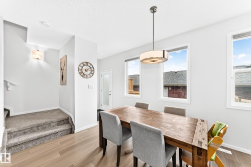 5233 22 Avenue Sw, Edmonton, AB 
