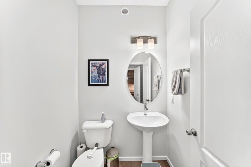 5233 22 Avenue Sw, Edmonton, AB 