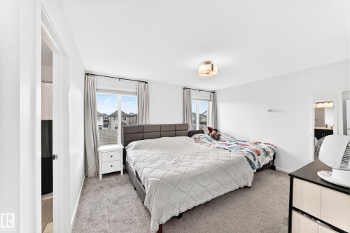 5233 22 Avenue Sw, Edmonton, AB 