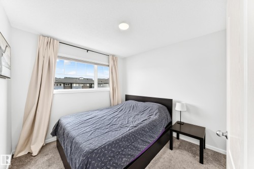 5233 22 Avenue Sw, Edmonton, AB 