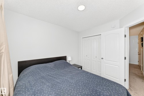 5233 22 Avenue Sw, Edmonton, AB 