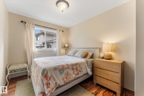 9504 139 Avenue Nw, Edmonton, AB 