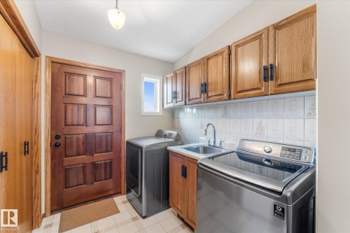 9504 139 Avenue Nw, Edmonton, AB 