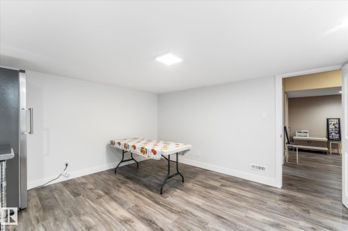 9504 139 Avenue Nw, Edmonton, AB 