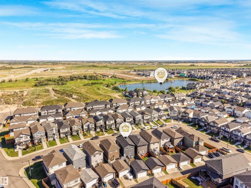 Residential community with a central pond feature - 6453 177A Avenue Nw, Edmonton, AB 