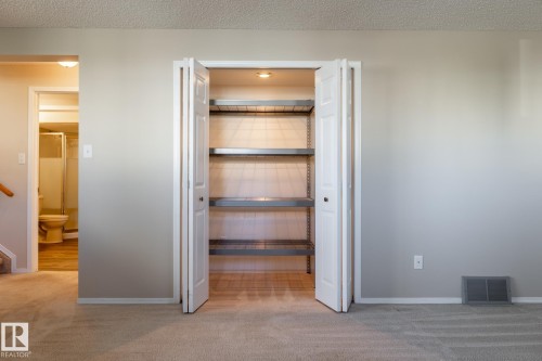 7232 189 Street Nw, Edmonton, AB 