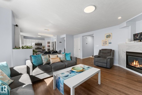4532 210 Street Nw, Edmonton, AB 