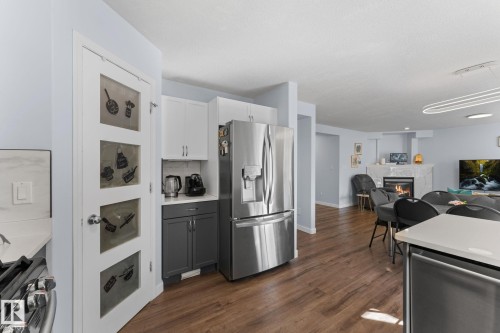 4532 210 Street Nw, Edmonton, AB 