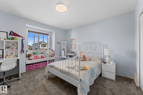 4532 210 Street Nw, Edmonton, AB 
