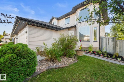 4532 210 Street Nw, Edmonton, AB 