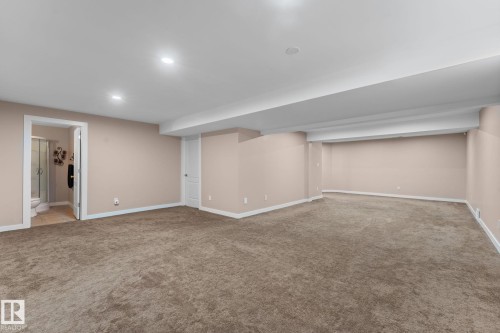 4532 210 Street Nw, Edmonton, AB 