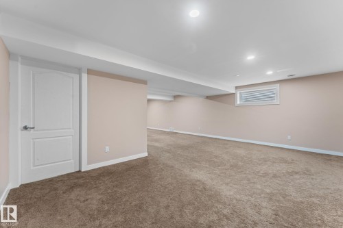4532 210 Street Nw, Edmonton, AB 