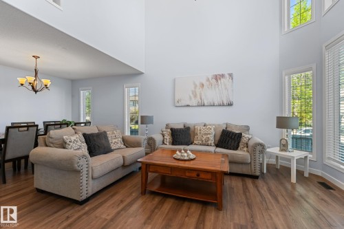 4532 210 Street Nw, Edmonton, AB 