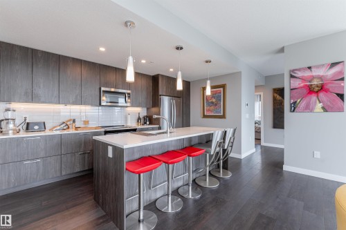 #2400 10180 103 St Nw, Edmonton, AB 