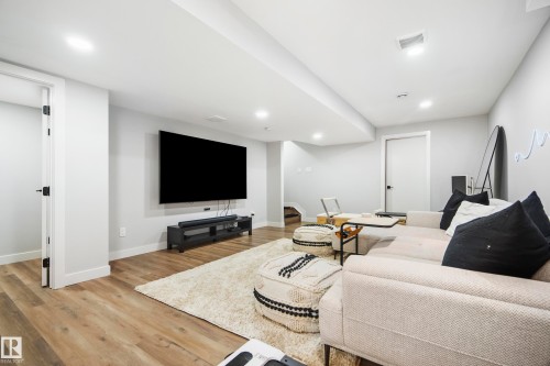 22359 93 Avenue Nw, Edmonton, AB 