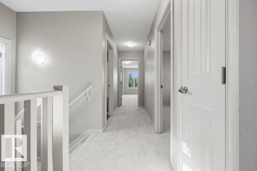 1526 35B Av Nw, Edmonton, AB 
