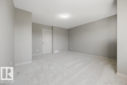 1526 35B Av Nw, Edmonton, AB 