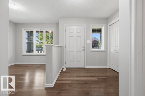 1526 35B Av Nw, Edmonton, AB 