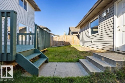 1526 35B Av Nw, Edmonton, AB 