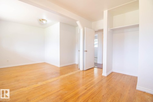 6804 102A Avenue Nw, Edmonton, AB 