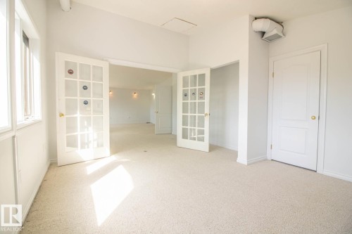 6804 102A Avenue Nw, Edmonton, AB 