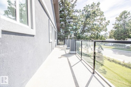 6804 102A Avenue Nw, Edmonton, AB 