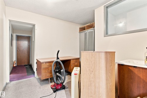 11111 81 Avenue Nw, Edmonton, AB 