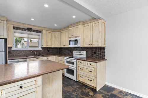#9 4403 Riverbend Rd Nw, Edmonton, AB 