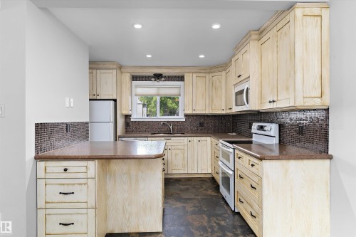 #9 4403 Riverbend Rd Nw, Edmonton, AB 