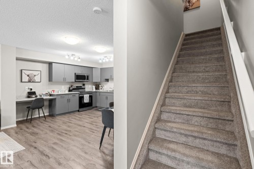 17253 9A Avenue Sw, Edmonton, AB 