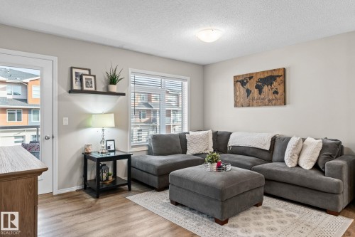 17253 9A Avenue Sw, Edmonton, AB 