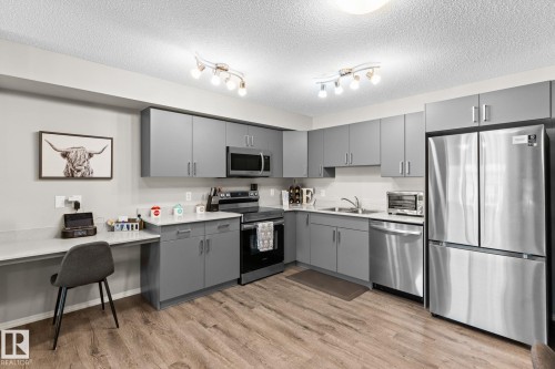 17253 9A Avenue Sw, Edmonton, AB 