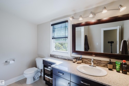 11231 126 Street Nw, Edmonton, AB 