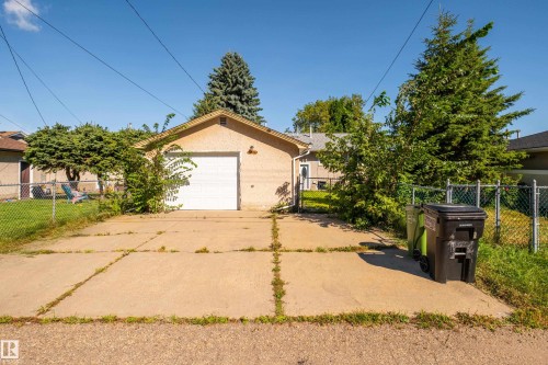 3509 121A Avenue Nw, Edmonton, AB 