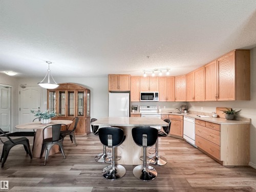 #140 78B Mckenney Av, St. Albert, AB - Indoor Photo Showing Kitchen
