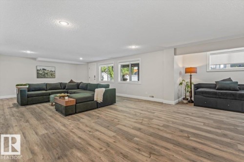 6 Hunter Place, St. Albert, AB 