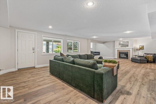 6 Hunter Place, St. Albert, AB 